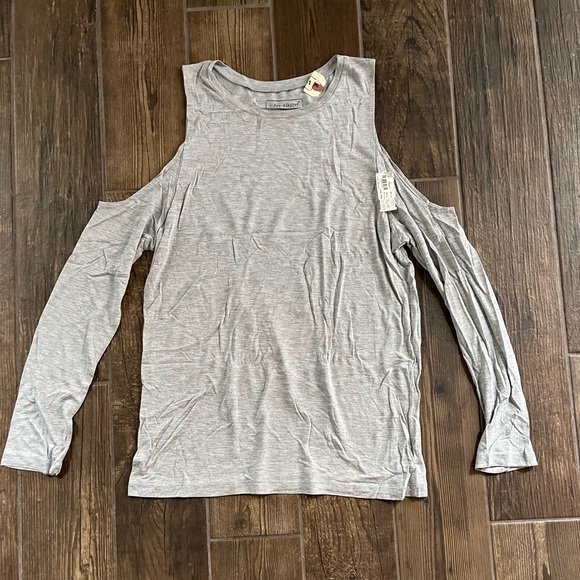 Vintage cold shoulder top - Picture 1 of 3